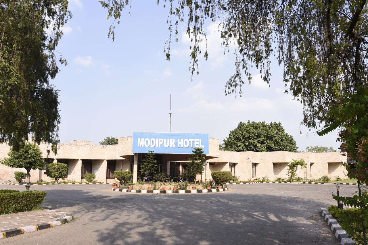 Modipur Hotel Rāmpur Buitenkant foto