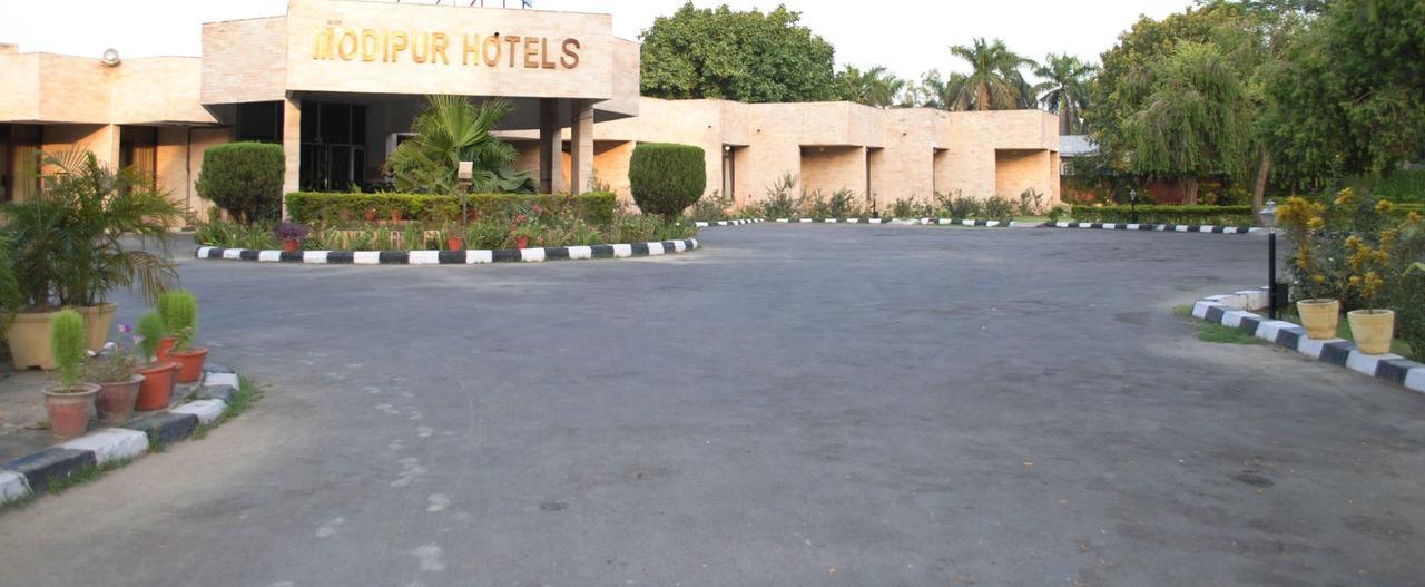 Modipur Hotel Rāmpur Buitenkant foto